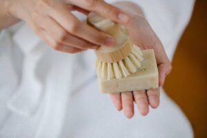 Comprendre ce qu'est un savon, comment il est fabriqué et pourquoi il lave